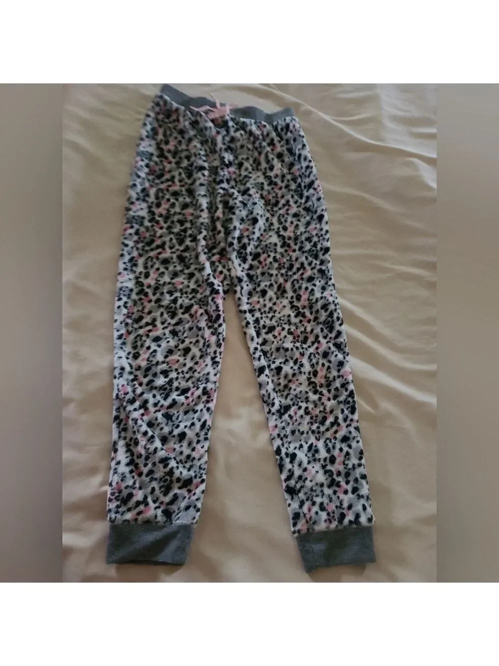 BCBGirls 3‑Piece Velour Pajama Set ‑ L
